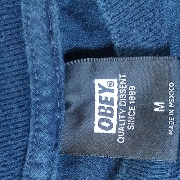 Obey shirt - Picture 3 of 3